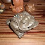 Hand Made Purple Clay Pottery Chinese Forest Frog Offering Treasure