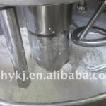 Food discharge spiral mixer