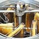 Electric Operation Honey Extractor extracting honey for sale