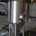 Beer fermentation tank-