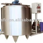 Vertical round body milk cooling tank for farm