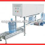 orange juice production line The machine processing juice-