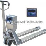 Hydraulic weighing pallet truck