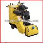 Self propelled scarifying machine