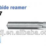 Solid carbide reamer with straight shank and straight flute