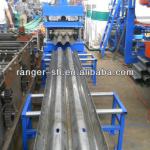 Highway guardrail roll forming machine