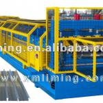 worm decking machine