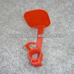 2013 on sale DL-N5 plastic and durable poultry water cup