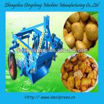 Mini tractor potato harvester agriculture machine In China
