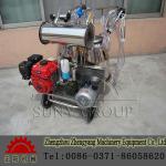 Rotary vane vacuum pump cow milker machine
