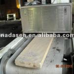 Industrial microwave dryer for wood