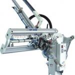 Mechanical Robot Arm for Injection Molding Machine