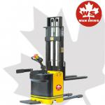 2T lift 5.3m electric pallet stacker