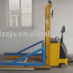 Electric battery stacker with bracket