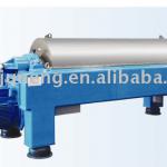 Screw conveyor of decanter centrifuge