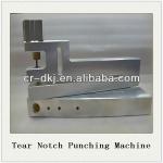 2013 automatic plastic hole punching machine