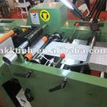 Automatic label slitting machine with sealed edge