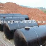 Horizontal oil tank and LPG vessel