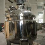 Mixing tank with heater