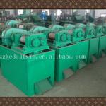 Roller extruder granulator of snowmelt agent-