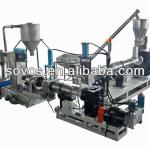 Plastic granulating machine