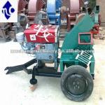 Mobile diesel engine wood chipper machine
