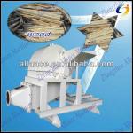 Wood chips crusher in machinery