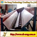 Wood peeler debarking machine