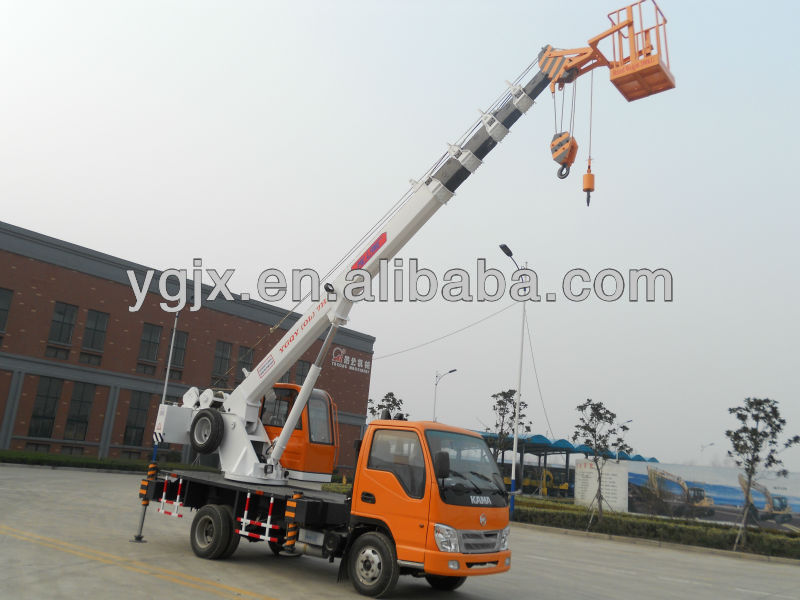 10 ton mini truck hoist, 5 section boom, 26m lifting height, famous truck chassis