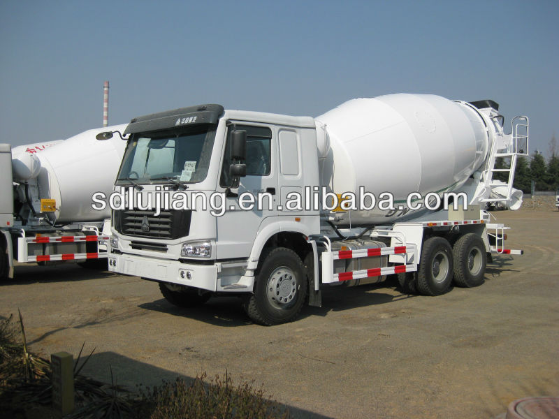 10cbm Concrete Pump Mixer trucks for sales//concrete mixer trucks