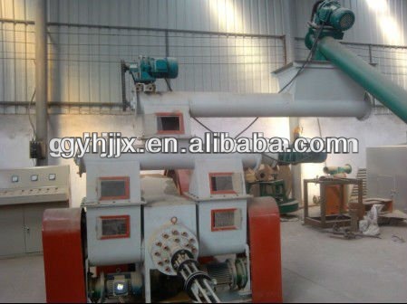 2012 new design high capacity ram type briquette machine