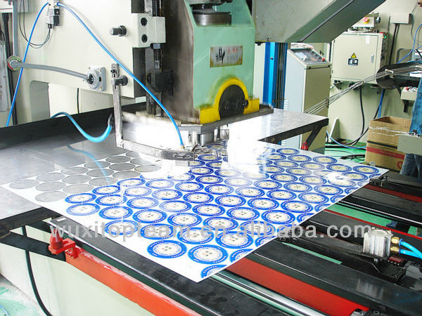 2013 latest bottle cap machine system tin cap lid making machine