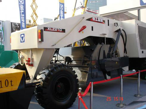 2013 new famous brand XCMG tyre recycle machine XLZ210