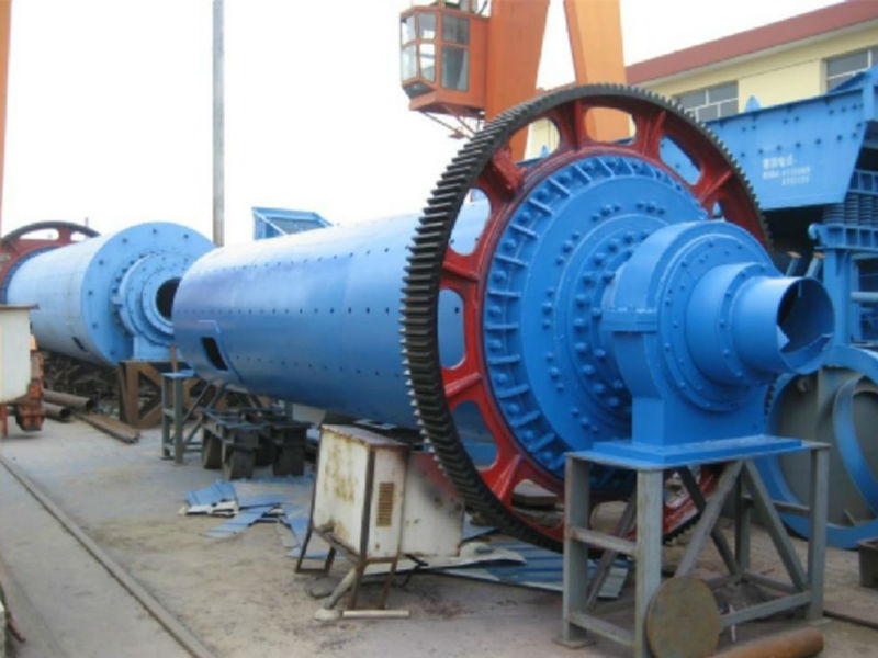 2013 new type grinding mill Widely used in mineral processing, building materials and chemical industry etc grinder