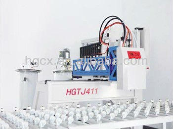 3-D automatic gasketing machine for foam sealing