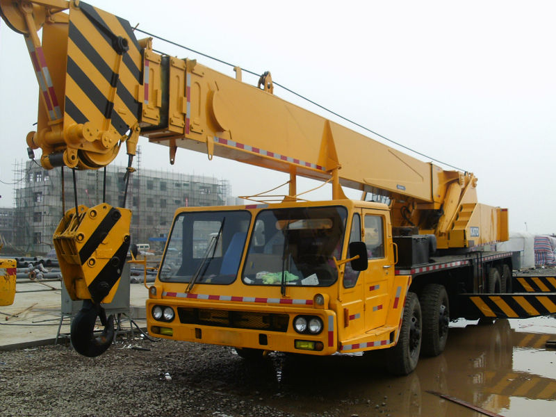 40 TON KATO TRUCK CRANE NK-500E