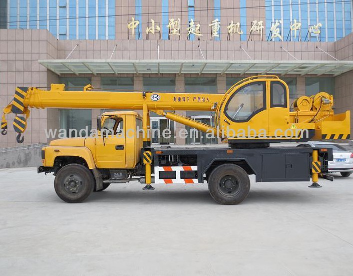 8 tons hydraulic truck crane of high quality