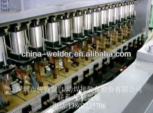 Alternating doubl-molds metal mesh welding machine