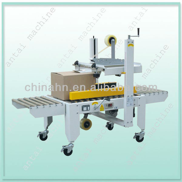 Automatic adhesive tape paper carton sealing machine