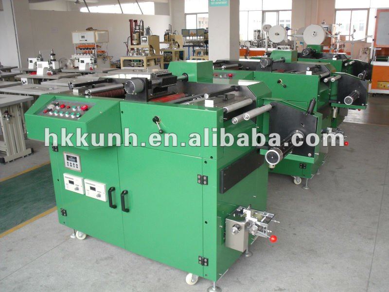 Automatic label slitting machine