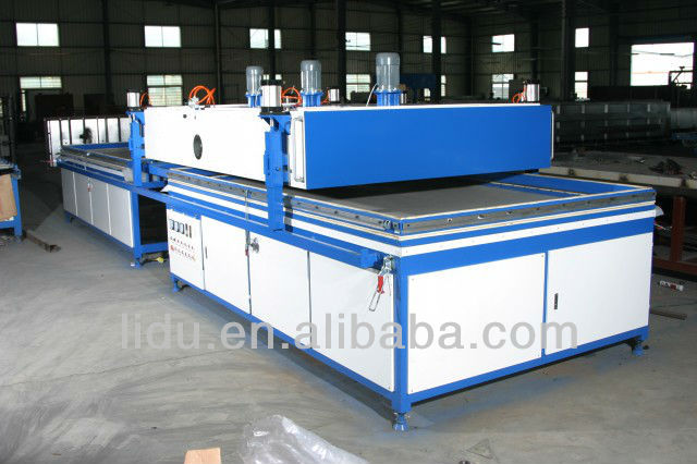 Automatic laminated glass machine for architectural glass