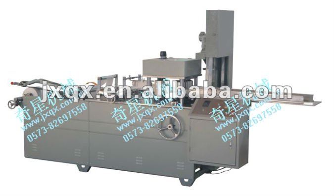 Automatic nonwoven wet wipes folding processing machine