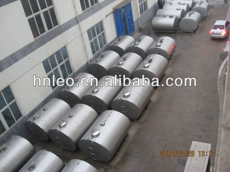 Bulk milk cooler distributor