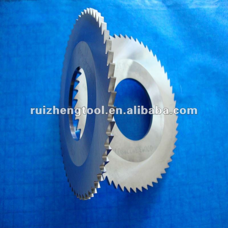 Carbide tipped cutting blade