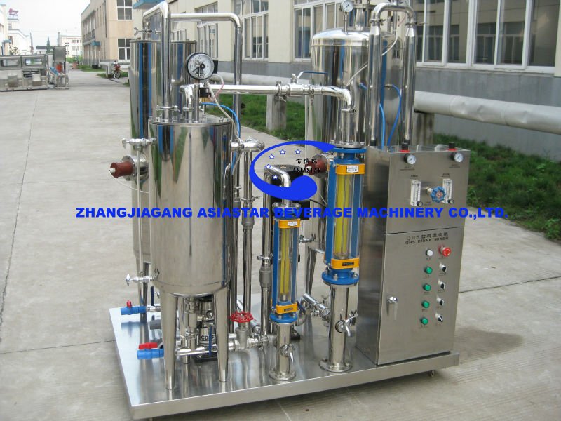 Carbonated drink CO2 mixing machine