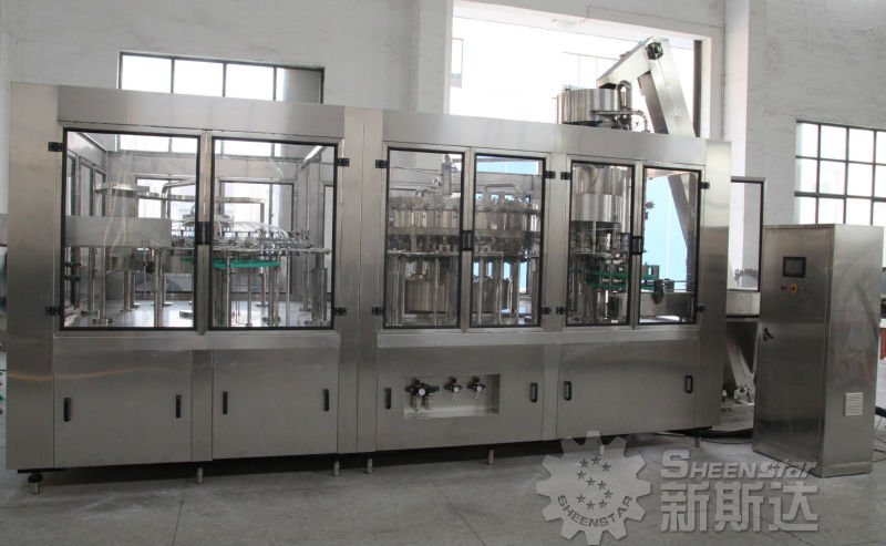 Carbonated drink rinsing filling capping 3 in 1 machine