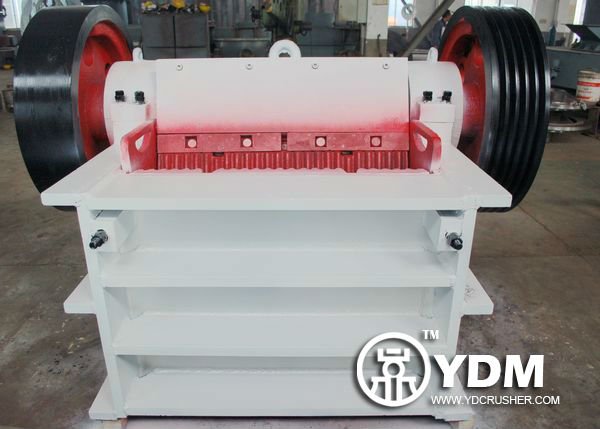 China hot sales YDM fine crusher machine