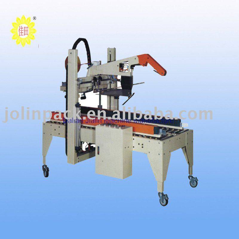 Cigarette carton packaging machine