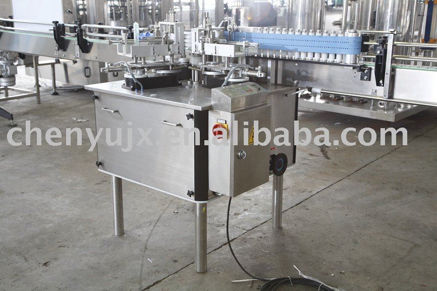 Cold glue labeling machine