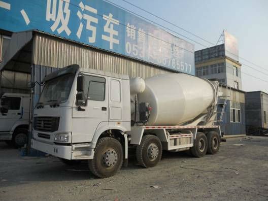 Concrete mixer truck Howo 16CBM